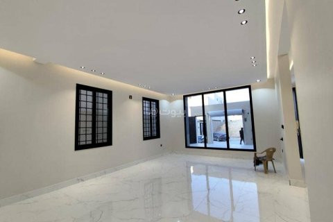 Villa de 5 chambres à Riyadh, Saudi Arabia No. 60141 13