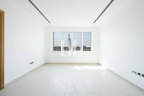 Villa de 4 dormitorios  No. 115781 6