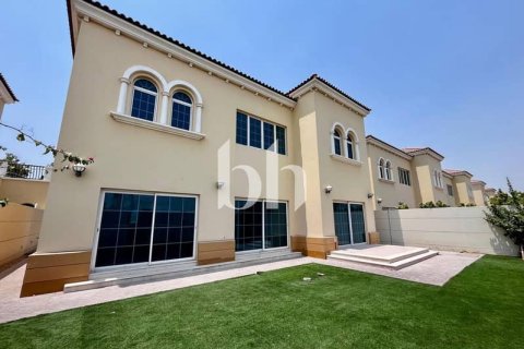Villa de 4 dormitorios  No. 115781 26