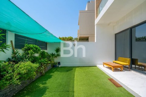 Townhouse de 4 dormitorios  No. 115784 15
