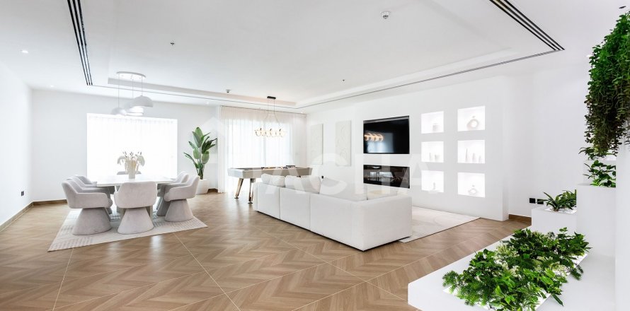 Квартира с 4 спальнями в Elite Residence, ОАЭ №155708