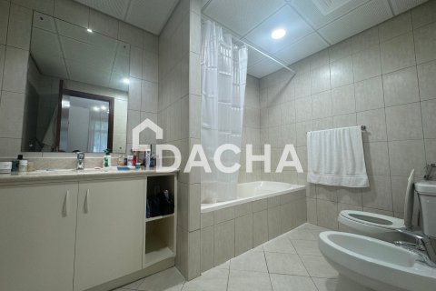 1 bedroom Apartment in Motor City, UAE No. 155707 4