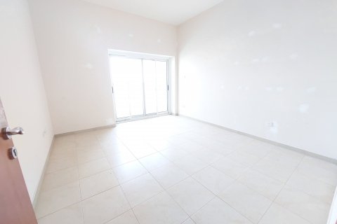 Apartment de 3 dormitorios en Al Khalidiya, UAE No. 4140 7