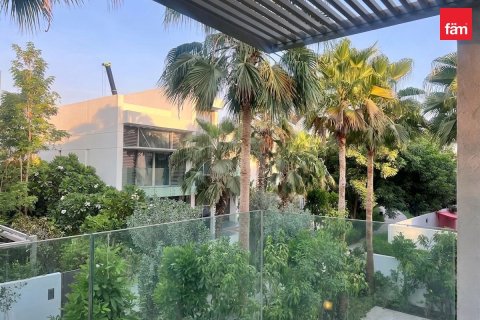5 bedrooms Villa in Dubai, UAE No. 173280 3