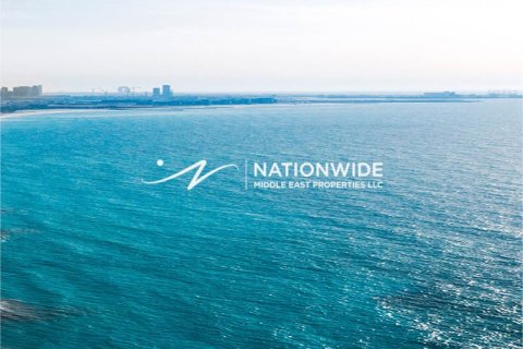 2 bedrooms Apartment in Abu Dhabi, UAE No. 104911 1