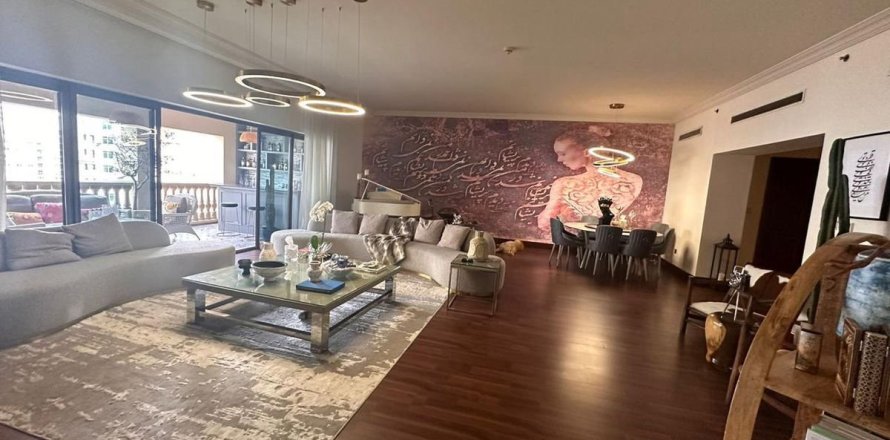 Квартира с 3 спальнями №127386