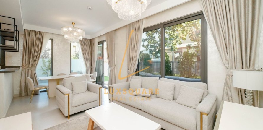 Villa de 4 dormitorios en Tilal Al Ghaf, UAE No. 148131