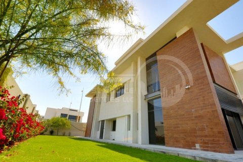 4 bedrooms Villa on the Yas Island, UAE No. 13412 1