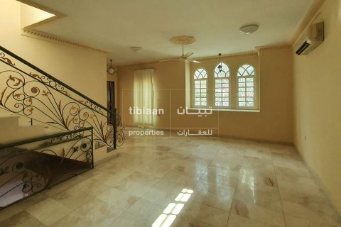 4 bedrooms Villa in As Sib, Oman No. 53894 10