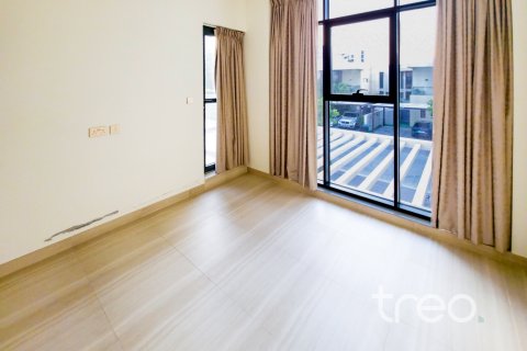 4 bedrooms Townhouse in DAMAC Hills (Akoya by DAMAC), UAE No. 199015 15