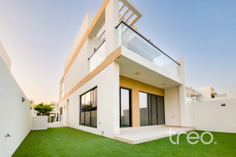 4 bedrooms Townhouse in DAMAC Hills (Akoya by DAMAC), UAE No. 199015