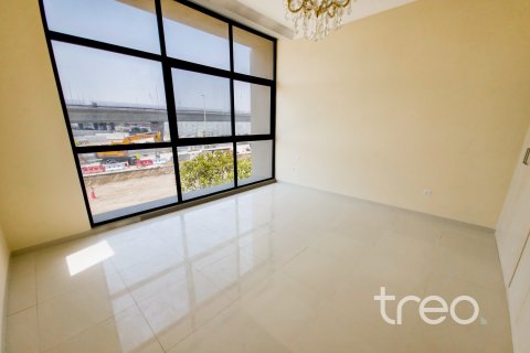 4 bedrooms Townhouse in DAMAC Hills (Akoya by DAMAC), UAE No. 199018 8