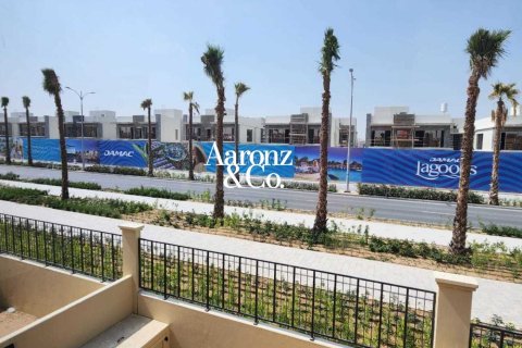 Villa de 4 chambres à Damac Lagoons, UAE No. 208419 17