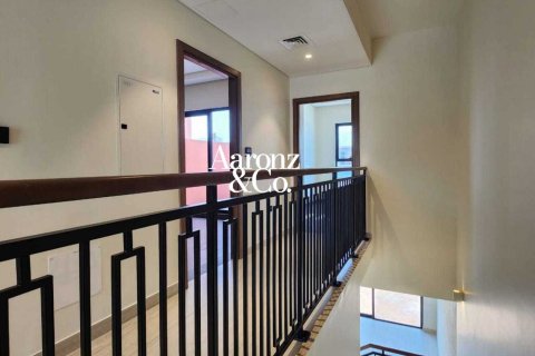 Villa de 4 chambres à Damac Lagoons, UAE No. 208419 9