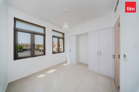 4 غرف نوم فيلا في ريم, الإمارات العربية المتحدة رقم 166896 18