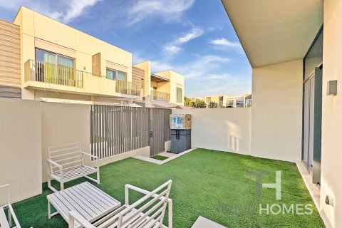 3 bedrooms Townhouse in Joy, UAE No. 74110 3