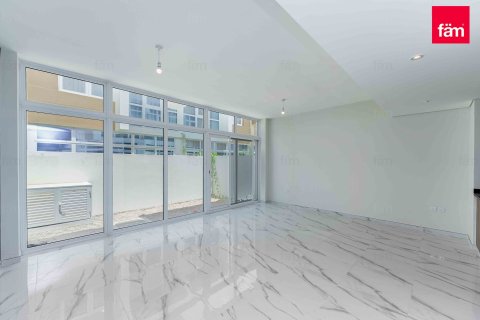 3 bedrooms Townhouse in Dubai, UAE No. 105645 7