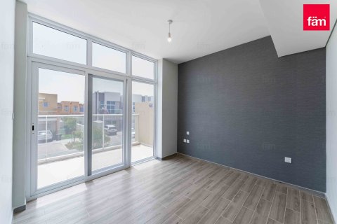 3 bedrooms Townhouse in Dubai, UAE No. 105645 14