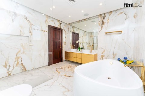 6 bedrooms Villa in Palm Jumeirah, UAE No. 143378 23