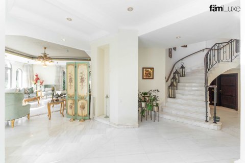 6 bedrooms Villa in Palm Jumeirah, UAE No. 143378 14