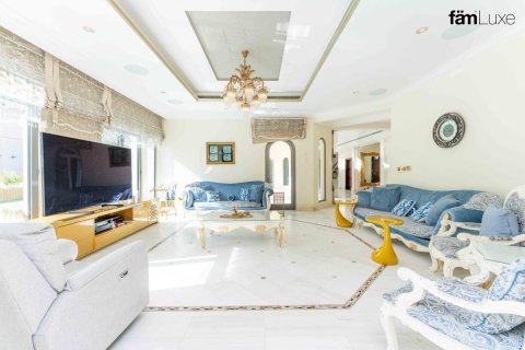 6 bedrooms Villa in Palm Jumeirah, UAE No. 143378 6