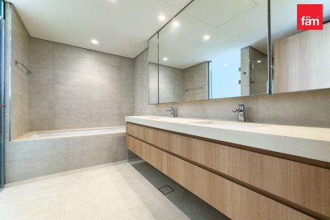 4 bedrooms Villa in Dubai, UAE No. 143372 5