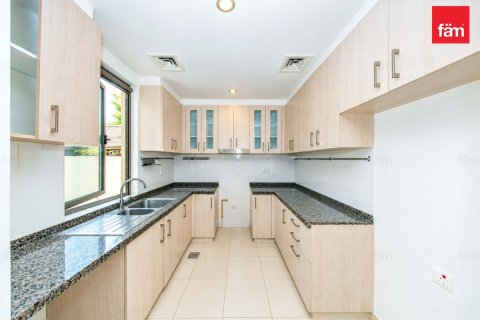 3 bedrooms Villa in Reem, UAE No. 210274 8