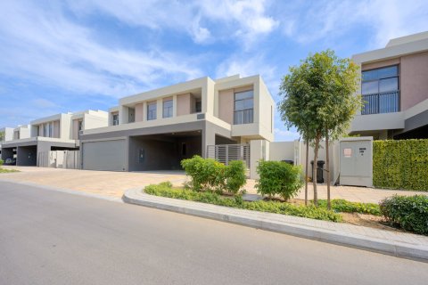4 bedrooms Villa in Dubai South (Dubai World Central), UAE No. 183461