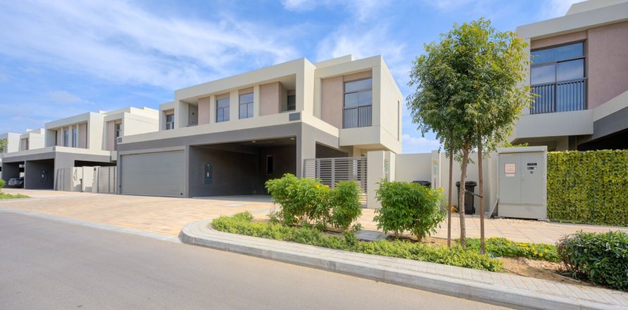 4 bedrooms Villa in Dubai South (Dubai World Central), UAE No. 183461