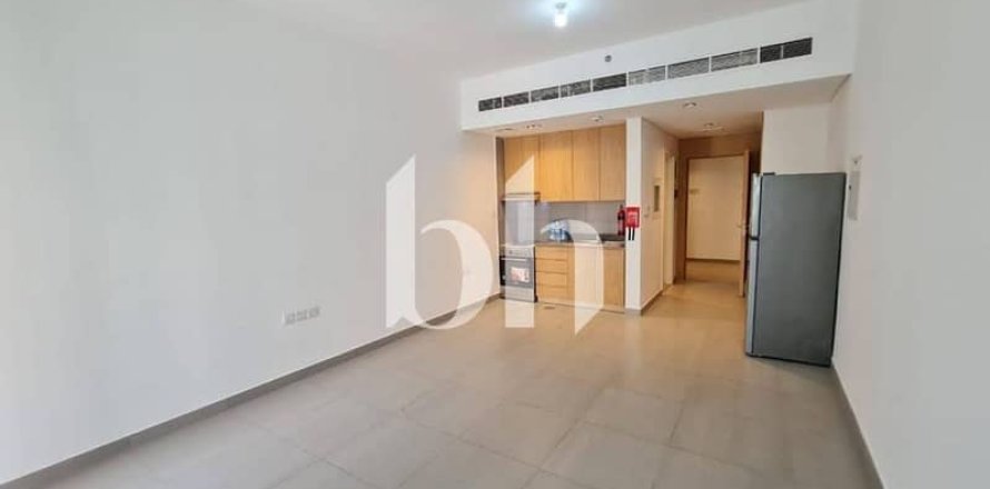 Studio Apartment in Muwaileh, UAE No. 171969