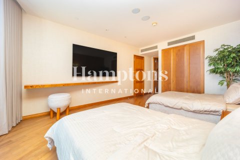 2 bedrooms Apartment in Burj Khalifa, UAE No. 165126 12