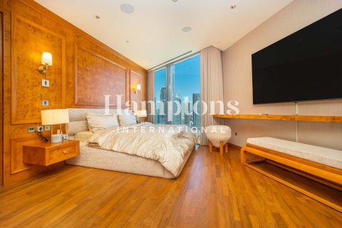 2 bedrooms Apartment in Burj Khalifa, UAE No. 165126 18