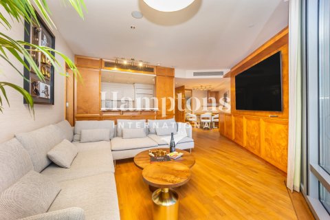2 bedrooms Apartment in Burj Khalifa, UAE No. 165126 6