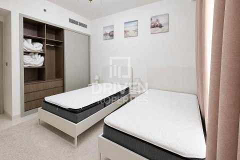 Квартира с 2 спальнями в EMAAR Beachfront, ОАЭ №209283 5