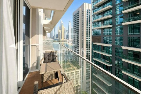 Квартира с 2 спальнями в EMAAR Beachfront, ОАЭ №209283 12