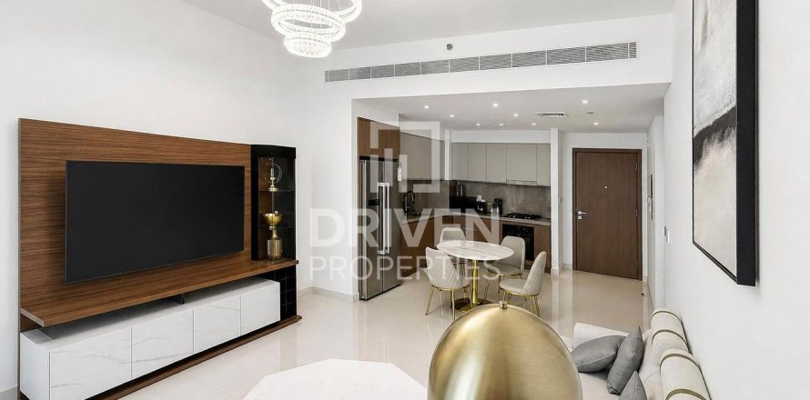 Квартира с 2 спальнями в EMAAR Beachfront, ОАЭ №209283