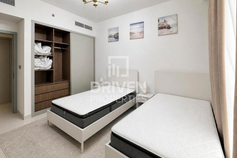 Квартира с 2 спальнями в EMAAR Beachfront, ОАЭ №209283 7