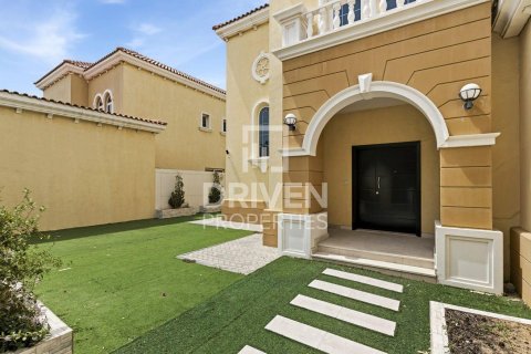 Вилла с 3 спальнями в Jumeirah Park, ОАЭ №193493 7