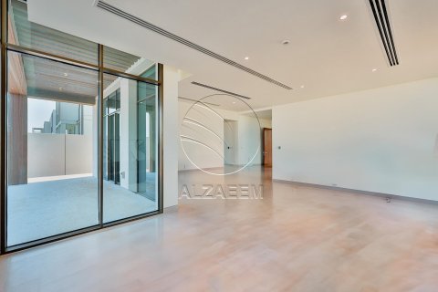 Villa de 4 chambres à Abu Dhabi, UAE No. 91596 24