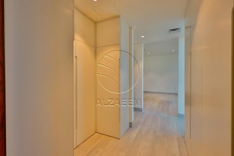Villa de 4 chambres à Abu Dhabi, UAE No. 91596 9