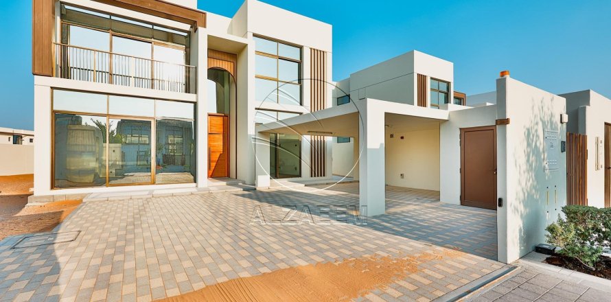 Villa de 4 chambres à Abu Dhabi, UAE No. 91596