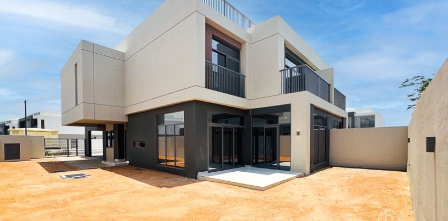 Villa de 3 dormitorios en Dubai South (Dubai World Central), UAE No. 132405