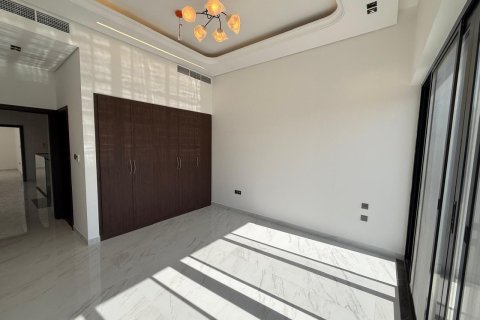Вилла с 5 спальнями в Al Furjan, ОАЭ №160140 9