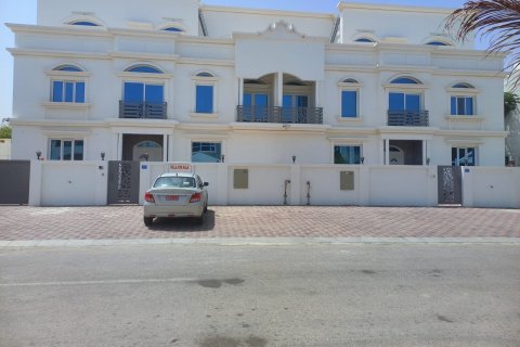 5 bedrooms Villa in Muscat, Oman No. 54386 1