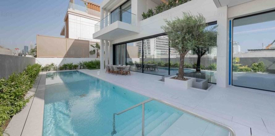 Villa de 5 dormitorios en Dubai, UAE No. 102612