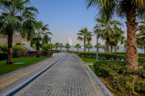 Apartment de 3 dormitorios en Dream Towers, UAE No. 97367 5