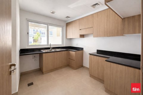 3 bedrooms Townhouse in Dubai, UAE No. 149590 3