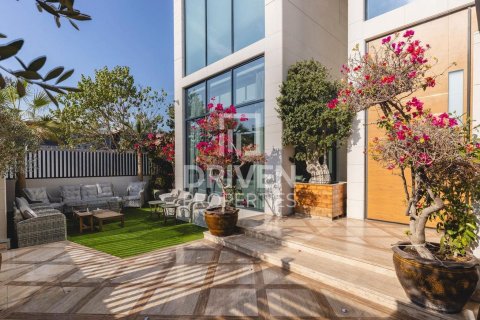 Villa de 5 dormitorios en La Mer, UAE No. 138111 27