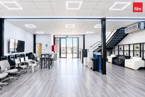 182m² Warehouse in Al Quoz, UAE No. 208303 11