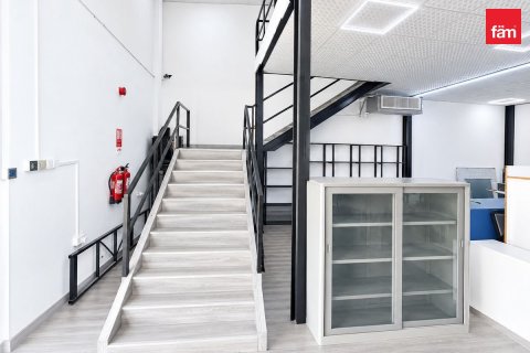 182m² Warehouse in Al Quoz, UAE No. 208303 6